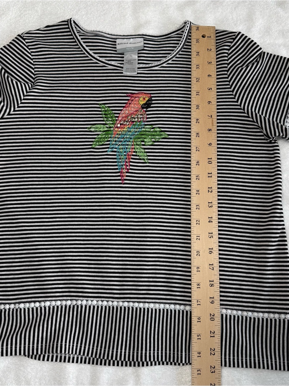Alfred Dunner Island Vibes embroidered parrot striped black white Petite Medium - Picture 6 of 6